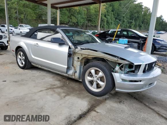 ✅ 2009 Ford Mustang GT • VIN: 1ZVHT85H295120659 • Lot: 70335175. Wystawiony na Copart z przebiegiem 147 583 mil. Bezpłatny archiwum sprzedaży aukcyjnych z USA i szczegółowy raport historii pojazdu na DreamBid. Zdjęcie 4.