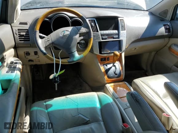 ✅ 2007 Lexus RX 350 • VIN: 2T2HK31U67C005893 • Lot: 84600655. Listed on Copart with 270,931 mi. Free auction sales archive from the USA and detailed vehicle history report at DreamBid. Image 8.