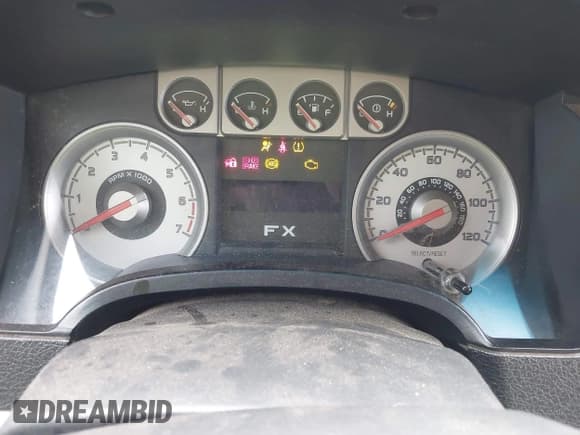 ✅ 2010 Ford F-150 XL • VIN: 1FTFW1EVXAFC03897 • Lot: 43213952. Wystawiony na IAAI z przebiegiem 195 910 mil. Bezpłatny archiwum sprzedaży aukcyjnych z USA i szczegółowy raport historii pojazdu na DreamBid. Zdjęcie 7.