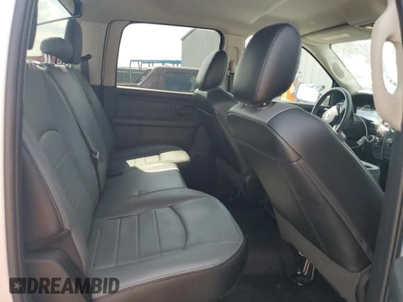 ✅ 2023 Ram 1500 Tradesman • VIN: 3C6RR7KG6PG647936 • Lot: 59766084. Wystawiony na Copart z przebiegiem 12 510 mil. Bezpłatny archiwum sprzedaży aukcyjnych z USA i szczegółowy raport historii pojazdu na DreamBid. Zdjęcie 10.