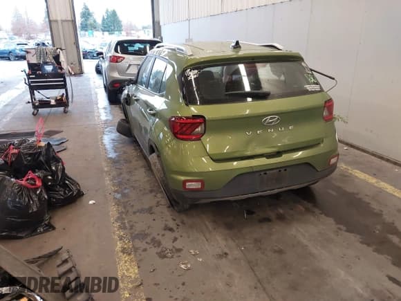 ✅ 2022 Hyundai Venue Limited • VIN: KMHRC8A37NU162032 • Lot: 41210185. Listed on IAAI with 45,382 mi. Free auction sales archive from the USA and detailed vehicle history report at DreamBid. Image 3.