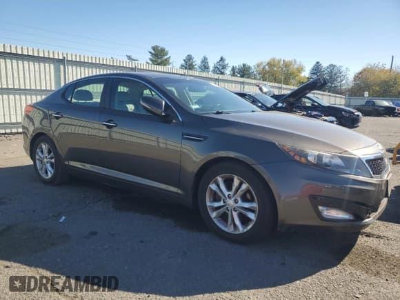 ✅ 2013 Kia Optima EX • VIN: 5XXGN4A79DG187262 • Lot: 90553305. Wystawiony na Copart z przebiegiem 109 762 mil. Bezpłatny archiwum sprzedaży aukcyjnych z USA i szczegółowy raport historii pojazdu na DreamBid. Zdjęcie 4.