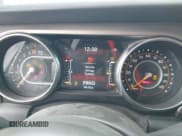 ✅ 2021 Jeep Gladiator Sport S • VIN: 1C6JJTAG0ML501738 • Lot: 43613648. Wystawiony na IAAI z przebiegiem 49 685 mil. Bezpłatny archiwum sprzedaży aukcyjnych z USA i szczegółowy raport historii pojazdu na DreamBid. Zdjęcie 7.