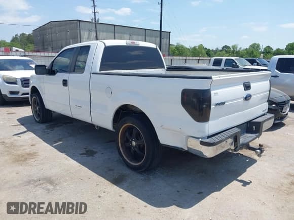 ✅ 2013 Ford F-150 XL • VIN: 1FTFX1CF7DKF84936 • Lot: 42052553. Wystawiony na IAAI z przebiegiem 340 986 mil. Bezpłatny archiwum sprzedaży aukcyjnych z USA i szczegółowy raport historii pojazdu na DreamBid. Zdjęcie 3.