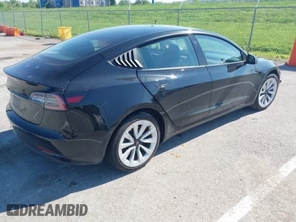 ✅ 2023 Tesla Model 3 • VIN: 5YJ3E1EA4PF451787 • Lot: 42184568. Wystawiony na IAAI z przebiegiem 46 301 mil. Bezpłatny archiwum sprzedaży aukcyjnych z USA i szczegółowy raport historii pojazdu na DreamBid. Zdjęcie 4.