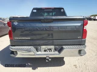 ✅ 2020 Chevrolet Silverado 1500 LT • VIN: 3GCPWCED8LG174845 • Lot: 77627974. Wystawiony na Copart z przebiegiem 107 900 mil. Bezpłatny archiwum sprzedaży aukcyjnych z USA i szczegółowy raport historii pojazdu na DreamBid. Zdjęcie 6.