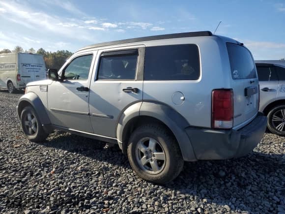 ✅ 2007 Dodge Nitro SXT • VIN: 1D8GT28K67W544289 • Lot: 85746485. Wystawiony na Copart z przebiegiem 308 577 mil. Bezpłatny archiwum sprzedaży aukcyjnych z USA i szczegółowy raport historii pojazdu na DreamBid. Zdjęcie 2.