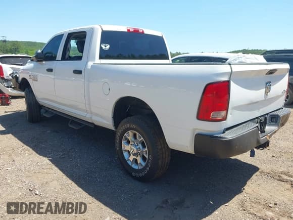 ✅ 2014 Ram 2500 Tradesman • VIN: 3C6UR5CL2EG328329 • Lot: 42300073. Wystawiony na IAAI z przebiegiem Nie podano. Bezpłatny archiwum sprzedaży aukcyjnych z USA i szczegółowy raport historii pojazdu na DreamBid. Zdjęcie 3.