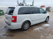 ✅ 2014 Chrysler Town & Country Touring • VIN: 2C4RC1BG6ER349739 • Lot: 43728011. Wystawiony na IAAI z przebiegiem 160 211 mil. Bezpłatny archiwum sprzedaży aukcyjnych z USA i szczegółowy raport historii pojazdu na DreamBid. Zdjęcie 4.