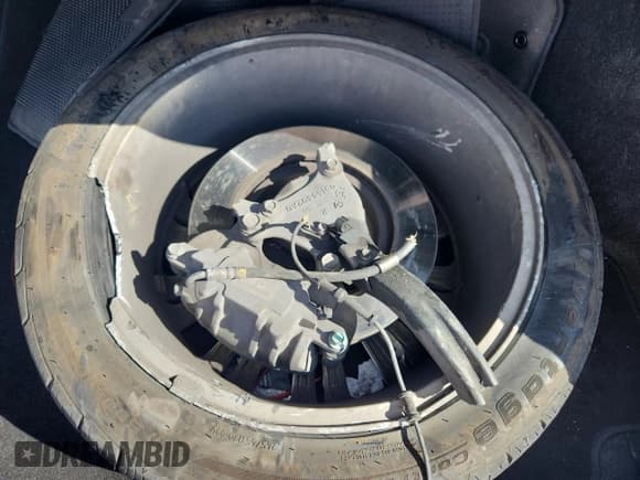 ✅ 2014 Chrysler 300 C • VIN: 2C3CCAET9EH382825 • Лот: 82711195. Опубликован ранее на Copart с пробегом 140 233 миль. Бесплатный доступ к архиву аукционных продаж из США и подробный отчёт об истории автомобиля на DreamBid. Изображение 12.