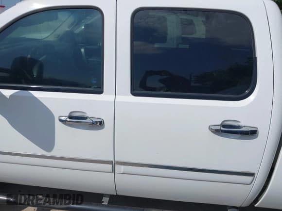 ✅ 2014 Chevrolet Silverado 2500HD LT • VIN: 1GC1KXCG1EF131636 • Lot: 43112265. Listed on IAAI with 309,813 mi. Free auction sales archive from the USA and detailed vehicle history report at DreamBid. Image 14.