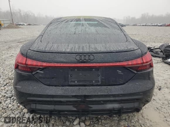 ✅ 2022 Audi e-tron GT Premium Plus • VIN: WAUCJBFW0N7001582 • Lot: 84433364. Listed on Copart with 29,221 mi. Free auction sales archive from the USA and detailed vehicle history report at DreamBid. Image 6.