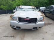 ✅ 2000 GMC Denali • VIN: 1GKEK13R6YR140162 • Lot: 42532005. Listed on IAAI with 213,050 mi. Free auction sales archive from the USA and detailed vehicle history report at DreamBid. Image 13.