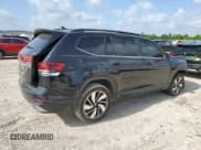 ✅ 2024 Volkswagen Atlas SE • VIN: 1V2JR2CA1RC579584 • Lot: 61060365. Listed on Copart with 12,746 mi. Free auction sales archive from the USA and detailed vehicle history report at DreamBid. Image 3.