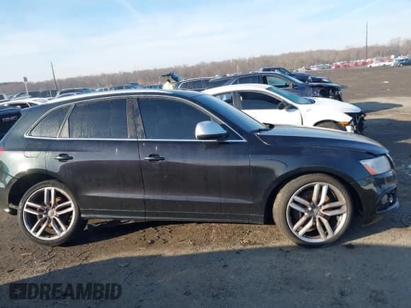 ✅ 2014 Audi SQ5 Prestige • VIN: WA1VGAFP0EA029327 • Lot: 41195533. Listed on IAAI with 65,040 mi. Free auction sales archive from the USA and detailed vehicle history report at DreamBid. Image 13.