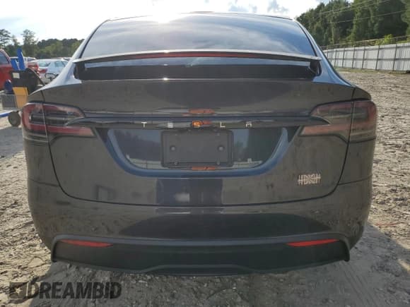 ✅ 2024 Tesla Model X Plaid • VIN: 7SAXCBE60RF438677 • Lot: 70468075. Wystawiony na Copart z przebiegiem Nie podano. Bezpłatny archiwum sprzedaży aukcyjnych z USA i szczegółowy raport historii pojazdu na DreamBid. Zdjęcie 6.