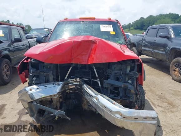 ✅ 2006 Chevrolet Silverado 2500HD Work Truck • VIN: 1GCHK29U96E100527 • Lot: 42870852. Wystawiony na IAAI z przebiegiem 169 391 mil. Bezpłatny archiwum sprzedaży aukcyjnych z USA i szczegółowy raport historii pojazdu na DreamBid. Zdjęcie 13.