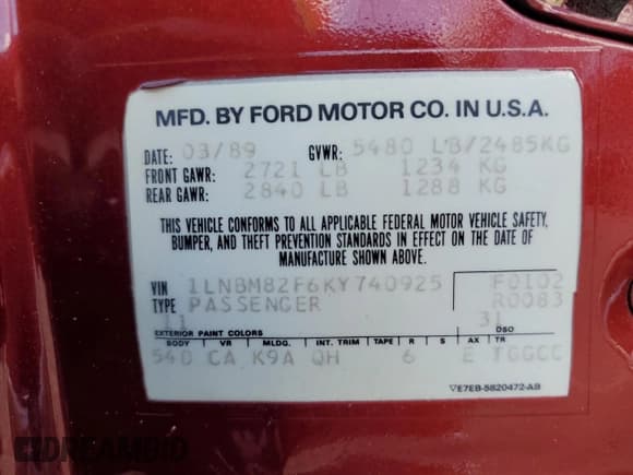 ✅ 1989 Lincoln Town Car • VIN: 1LNBM82F6KY740925 • Lot: 75393944. Wystawiony na Copart z przebiegiem 157 965 mil. Bezpłatny archiwum sprzedaży aukcyjnych z USA i szczegółowy raport historii pojazdu na DreamBid. Zdjęcie 12.