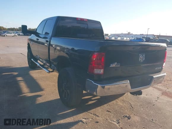 ✅ 2017 Ram 2500 Lone Star • VIN: 3C6UR5DL0HG581667 • Lot: 43709408. Wystawiony na IAAI z przebiegiem 141 647 mil. Bezpłatny archiwum sprzedaży aukcyjnych z USA i szczegółowy raport historii pojazdu na DreamBid. Zdjęcie 3.