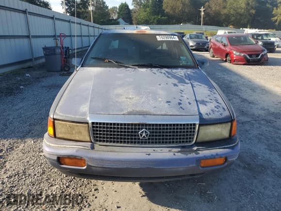 ✅ 1992 Plymouth Acclaim • VIN: 1P3XA46K8NF255561 • Lot: 74290964. Wystawiony na Copart z przebiegiem 126 154 mil. Bezpłatny archiwum sprzedaży aukcyjnych z USA i szczegółowy raport historii pojazdu na DreamBid. Zdjęcie 5.