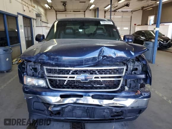 ✅ 2006 Chevrolet Silverado 1500 LS • VIN: 2GCEK19B861135914 • Lot: 75017414. Wystawiony na Copart z przebiegiem 183 185 mil mil. Skorzystaj z bezpłatnego archiwum sprzedaży aukcyjnych z USA i zobacz szczegółowy raport historii pojazdu na DreamBid. Zdjęcie 13.