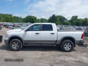 ✅ 2010 Dodge 1500 Sport • VIN: 1D7RV1CT0AS255392 • Lot: 42750191. Wystawiony na IAAI z przebiegiem 118 189 mil. Bezpłatny archiwum sprzedaży aukcyjnych z USA i szczegółowy raport historii pojazdu na DreamBid. Zdjęcie 14.