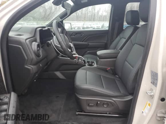 2026 Chevrolet Colorado 4WD Trail Boss с VIN 1GCPTEEK7T1107834, выставлен на аукционе Copart как лот 89877325 с пробегом 1 549 миль миль и Списание • Salvage title. История ставок и продаж доступна на DreamBid. Изображение 7.