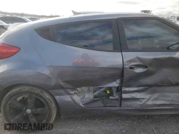 ✅ 2012 Hyundai Veloster w/Gray Int • VIN: KMHTC6ADXCU025232 • Lot: 41638915. Wystawiony na Copart z przebiegiem 136 486 mil. Bezpłatny archiwum sprzedaży aukcyjnych z USA i szczegółowy raport historii pojazdu na DreamBid. Zdjęcie 11.