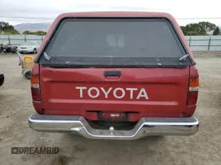 ✅ 1992 Toyota Pickup • VIN: JT4RN13P5N6037542 • Лот: 70908914. Опубликован ранее на Copart с пробегом 85 323 миль. Бесплатный доступ к архиву аукционных продаж из США и подробный отчёт об истории автомобиля на DreamBid. Изображение 6.