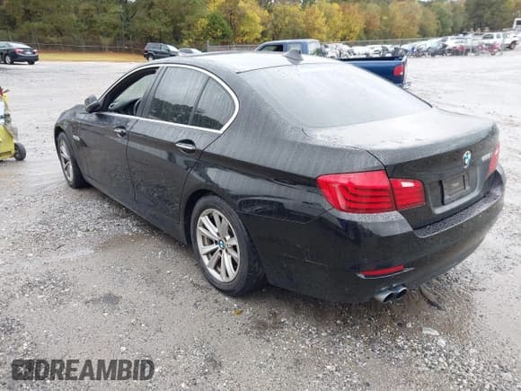 ✅ 2016 BMW 5 Series 528i • VIN: WBA5A5C51GG353496 • Lot: 43552689. Listed on IAAI with 162,233 mi. Free auction sales archive from the USA and detailed vehicle history report at DreamBid. Image 3.