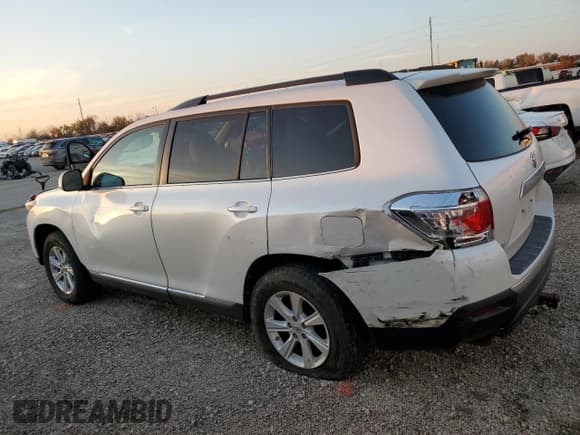 ✅ 2012 Toyota Highlander SE • VIN: 5TDBK3EH4CS154182 • Лот: 91065785. Опубликован ранее на Copart с пробегом 182 301 миль. Бесплатный доступ к архиву аукционных продаж из США и подробный отчёт об истории автомобиля на DreamBid. Изображение 2.