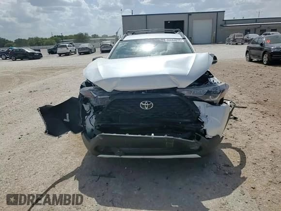 ✅ 2025 Toyota Corolla Cross LE • VIN: 7MUCAAAGXSV145824 • Lot: 66684015. Wystawiony na Copart z przebiegiem Nie podano. Bezpłatny archiwum sprzedaży aukcyjnych z USA i szczegółowy raport historii pojazdu na DreamBid. Zdjęcie 13.