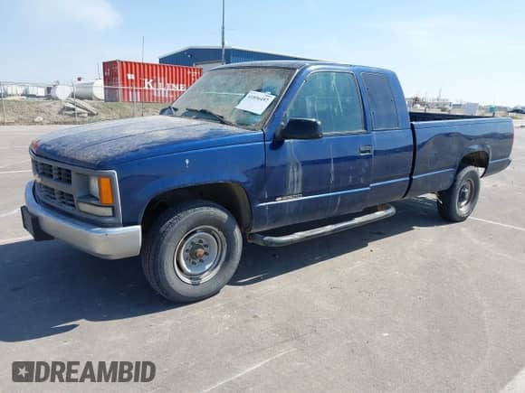 2000 Chevrolet Silverado 2500 z VIN 1GCGC29RXYF417542, wystawiony jako IAAI lot #41896497 z przebiegiem 183 469 mil mil oraz . Historia ofert i sprzedaży dostępna na DreamBid. Obrazek 2.
