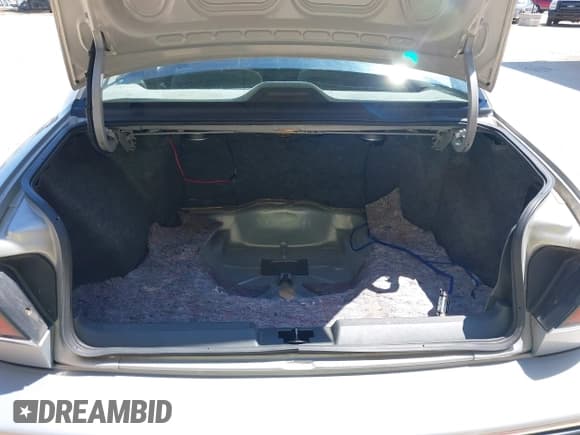 ✅ 1998 Buick LeSabre Custom • VIN: 1G4HP52K0WH452871 • Lot: 42750192. Wystawiony na IAAI z przebiegiem 113 218 mil. Bezpłatny archiwum sprzedaży aukcyjnych z USA i szczegółowy raport historii pojazdu na DreamBid. Zdjęcie 12.