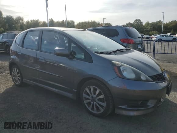 ✅ 2012 Honda Fit Sport • VIN: JHMGE8H60CC017387 • Lot: 82178585. Listed on Copart with 88,040 mi. Free auction sales archive from the USA and detailed vehicle history report at DreamBid. Image 4.