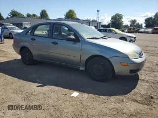 ✅ 2006 Ford Focus S • VIN: 1FAFP34N46W144109 • Lot: 70415565. Wystawiony na Copart z przebiegiem 133 539 mil. Bezpłatny archiwum sprzedaży aukcyjnych z USA i szczegółowy raport historii pojazdu na DreamBid. Zdjęcie 4.