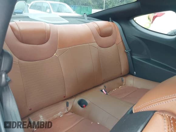 ✅ 2013 Hyundai Genesis Coupe Grand Touring • VIN: KMHHU6KJ4DU092594 • Lot: 42539611. Wystawiony na IAAI z przebiegiem 156 286 mil. Bezpłatny archiwum sprzedaży aukcyjnych z USA i szczegółowy raport historii pojazdu na DreamBid. Zdjęcie 8.