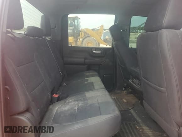 ✅ 2023 Chevrolet Silverado 2500HD LT • VIN: 2GC4YNE76P1702951 • Лот: 82371235. Опубликован ранее на Copart с пробегом 125 470 миль. Бесплатный доступ к архиву аукционных продаж из США и подробный отчёт об истории автомобиля на DreamBid. Изображение 10.