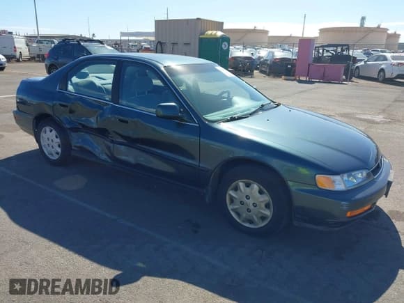 ✅ 1997 Honda Accord LX • VIN: JHMCD5633VC017508 • Лот: 43808968. Опубликован ранее на IAAI с пробегом 115 725 миль. Бесплатный доступ к архиву аукционных продаж из США и подробный отчёт об истории автомобиля на DreamBid. Изображение 1.