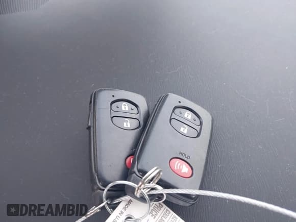 ✅ 2014 Toyota Prius Three • VIN: JTDZN3EU7E3330472 • Lot: 43549956. Listed on IAAI with 181,682 mi. Free auction sales archive from the USA and detailed vehicle history report at DreamBid. Image 11.