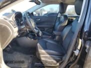 ✅ 2019 Jeep Compass Altitude • VIN: 3C4NJDBB0KT827978 • Lot: 43563385. Wystawiony na Copart z przebiegiem 32 733 mil. Bezpłatny archiwum sprzedaży aukcyjnych z USA i szczegółowy raport historii pojazdu na DreamBid. Zdjęcie 7.