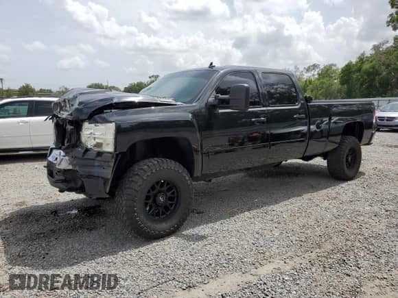 2008 Chevrolet Silverado 3500HD SRW LTZ с VIN 1GCHK33668F128038, выставлен на аукционе Copart как лот 59265605 с пробегом 394 364 миль миль и Списание • Salvage title. История ставок и продаж доступна на DreamBid. Изображение 1.