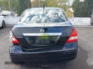 ✅ 2011 Nissan Versa S • VIN: 3N1BC1AP5BL456912 • Лот: 43436191. Опубликован ранее на IAAI с пробегом 102 091 миль. Бесплатный доступ к архиву аукционных продаж из США и подробный отчёт об истории автомобиля на DreamBid. Изображение 16.