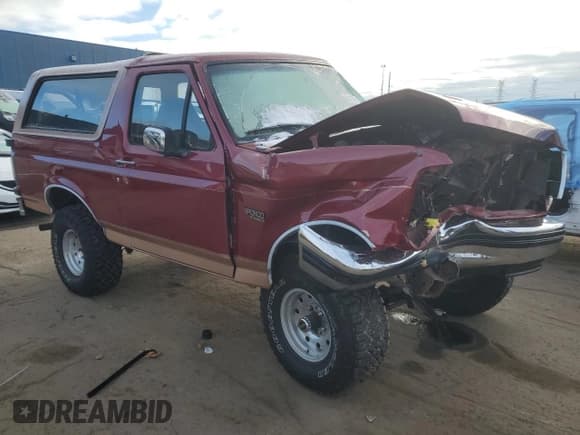 ✅ 1994 Ford Bronco Custom • VIN: 1FMEU15H3RLB53350 • Lot: 82411494. Wystawiony na Copart z przebiegiem 101 328 mil. Bezpłatny archiwum sprzedaży aukcyjnych z USA i szczegółowy raport historii pojazdu na DreamBid. Zdjęcie 4.