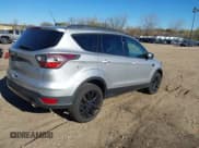 ✅ 2017 Ford Escape SE • VIN: 1FMCU9GD6HUB15734 • Лот: 43553067. Опубликован ранее на IAAI с пробегом 170 014 миль. Бесплатный доступ к архиву аукционных продаж из США и подробный отчёт об истории автомобиля на DreamBid. Изображение 4.