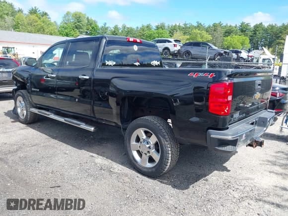 ✅ 2017 Chevrolet Silverado 2500HD Work Truck • VIN: 1GC1KUEG7HF212575 • Lot: 42225041. Listed on IAAI with 52,388 mi. Free auction sales archive from the USA and detailed vehicle history report at DreamBid. Image 3.