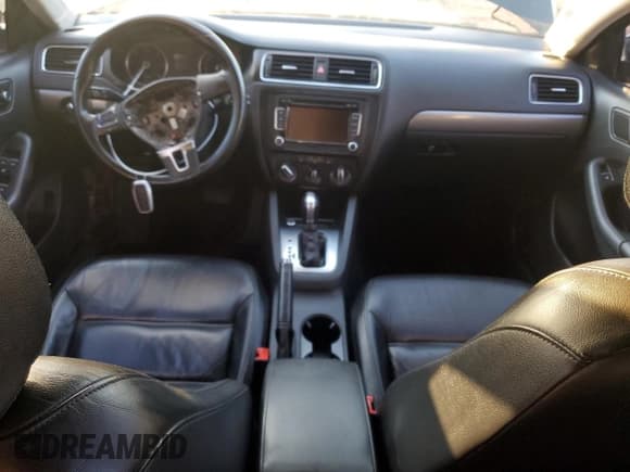 ✅ 2014 Volkswagen Jetta TDI • VIN: 3VWLL7AJ3EM336098 • Lot: 94135745. Wystawiony na Copart z przebiegiem 164 807 mil. Bezpłatny archiwum sprzedaży aukcyjnych z USA i szczegółowy raport historii pojazdu na DreamBid. Zdjęcie 8.