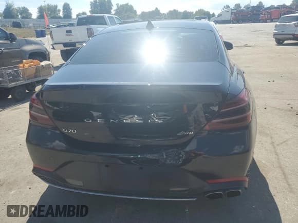 ✅ 2023 Genesis G70 2.0T • VIN: KMTG34TA4PU116050 • Lot: 71157865. Wystawiony na Copart z przebiegiem 33 697 mil. Bezpłatny archiwum sprzedaży aukcyjnych z USA i szczegółowy raport historii pojazdu na DreamBid. Zdjęcie 6.