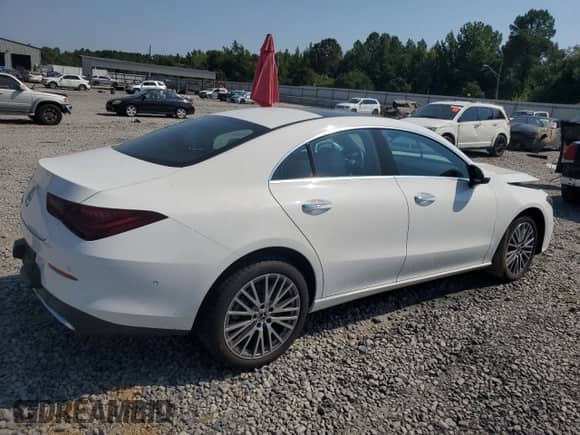 2025 Mercedes-Benz CLA 250 с VIN W1K5J4GB2SN498697, выставлен на аукционе Copart как лот 68596145 с пробегом 11 110 миль миль и Списание • Salvage title. История ставок и продаж доступна на DreamBid. Изображение 3.