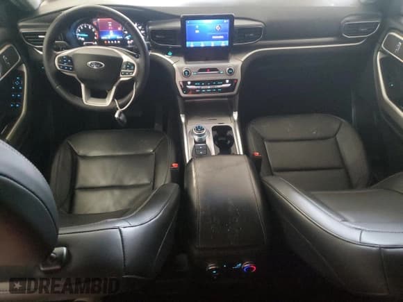 ✅ 2021 Ford Explorer XLT • VIN: 1FMSK8DHXMGB59912 • Lot: 55133055. Wystawiony na Copart z przebiegiem 34 972 mil. Bezpłatny archiwum sprzedaży aukcyjnych z USA i szczegółowy raport historii pojazdu na DreamBid. Zdjęcie 8.